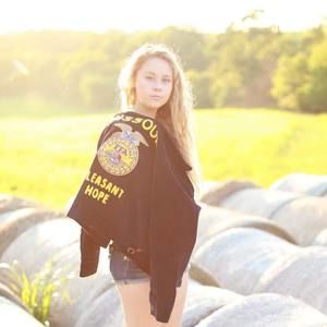 Meet your Posher, Macie